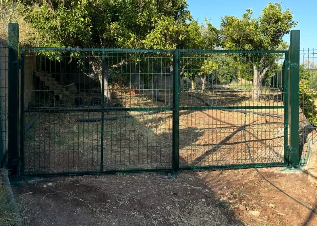 Instalação de Vedação e Portões em Rede Electrosoldada — Serralharia — Loulé, Algarve